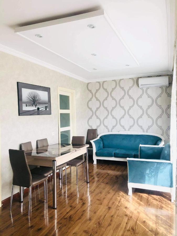 Apartment Near The Sea 巴统 外观 照片